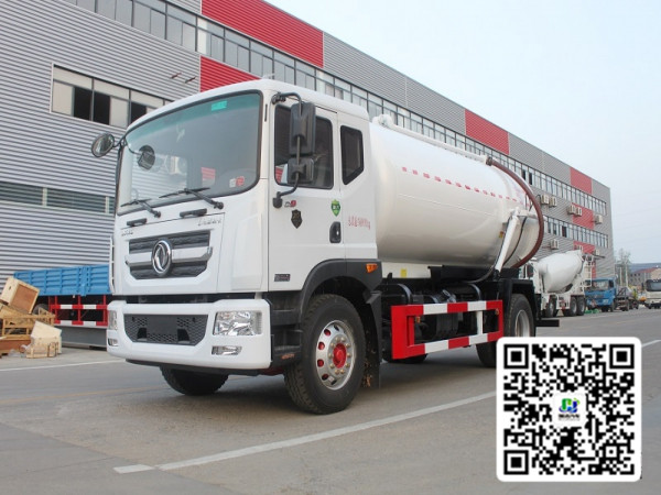 東風D9吸污車