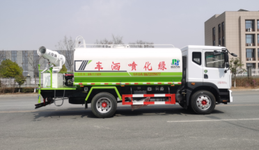 東風(fēng)多利卡D9多功能灑水車(chē)